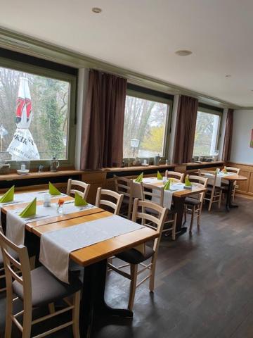 Gasthof Riedsee Щутгарт Екстериор снимка